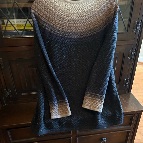 JJill size Medium Tunic Sweater - Picture 4 of 6